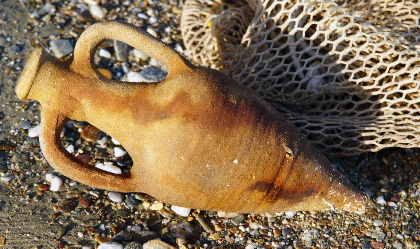 Small amphora from the Fournoi wrecks.